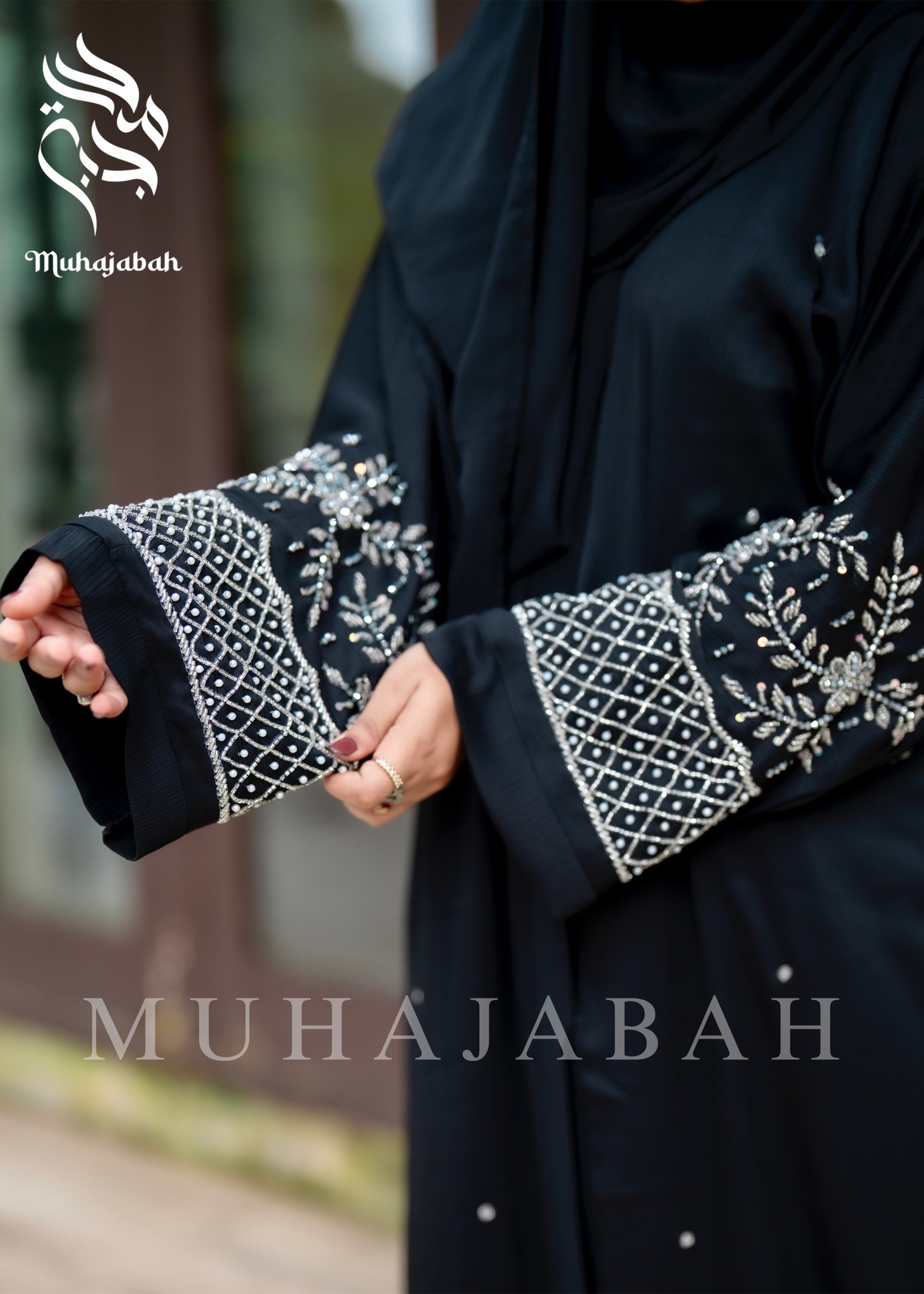 White Crystal Karchupi Abaya - Image 3